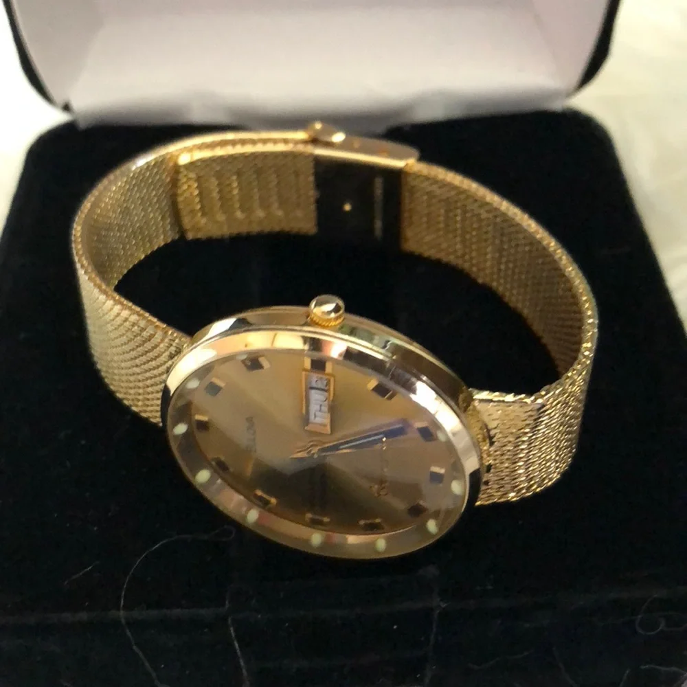 Bulova Ocean Star Datoday Commander 18k Gold Watch